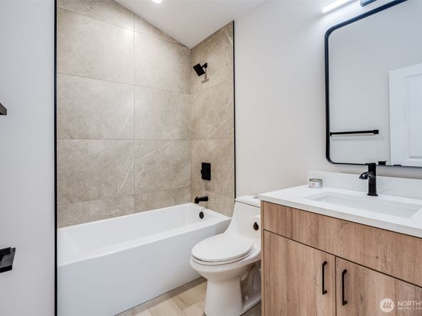 12531 25th Avenue NE Unit A, Seattle WA 98125