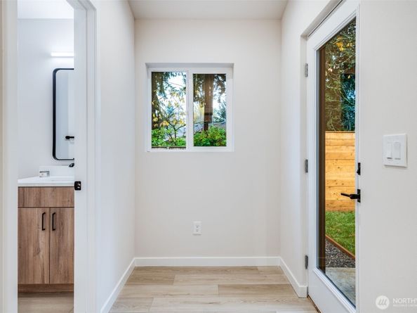 12531 25th Avenue NE Unit A, Seattle WA 98125