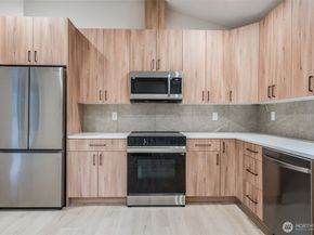 12531 25th Avenue NE Unit A, Seattle WA 98125