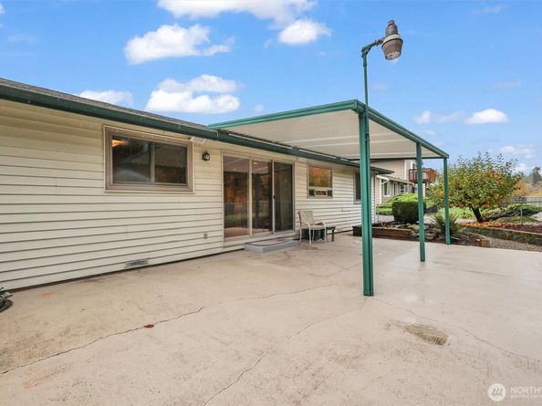 1808 Riverview Drive NE, Auburn WA 98002