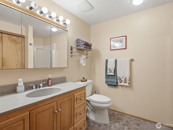 1808 Riverview Drive NE, Auburn WA 98002