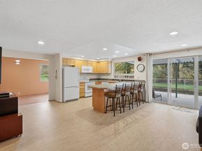 1808 Riverview Drive NE, Auburn WA 98002