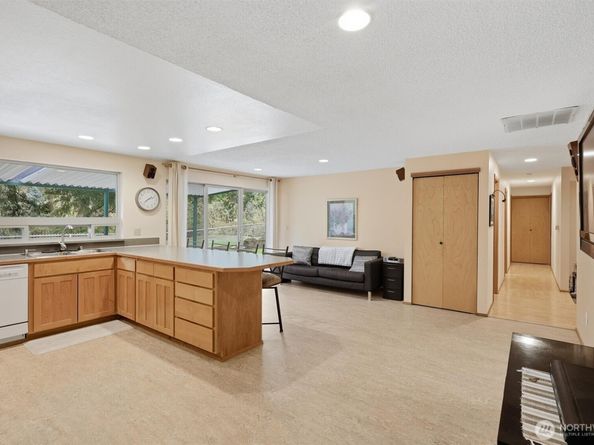 1808 Riverview Drive NE, Auburn WA 98002