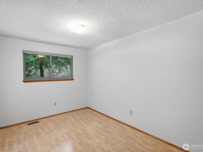 1808 Riverview Drive NE, Auburn WA 98002