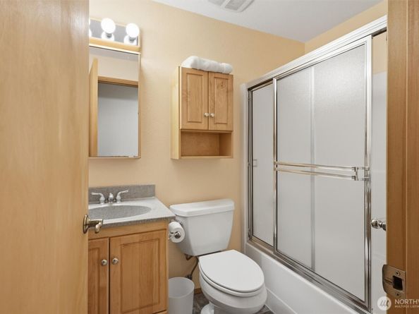 1808 Riverview Drive NE, Auburn WA 98002