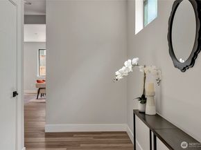 21403 39th Drive SE B, Bothell WA 98021