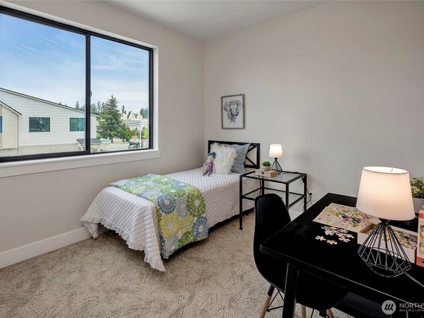 21403 39th Drive SE B, Bothell WA 98021