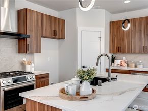 21403 39th Drive SE B, Bothell WA 98021