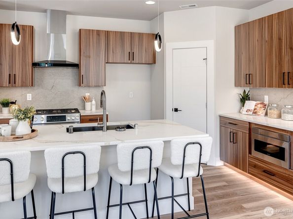 21403 39th Drive SE B, Bothell WA 98021