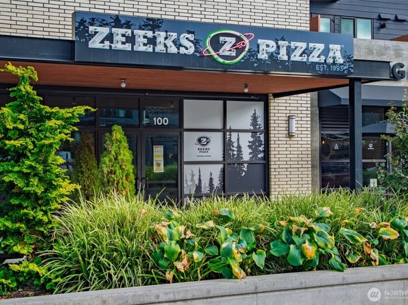 23901 59th Place W, Lake Forest Park WA 98043