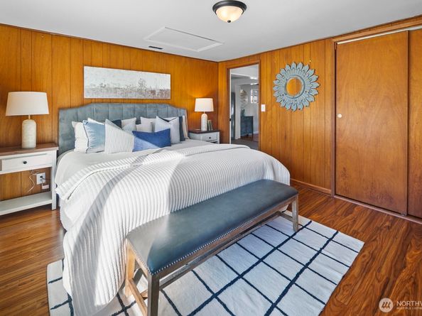 23901 59th Place W, Lake Forest Park WA 98043