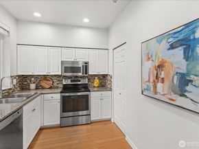 9634 179th Place NE 2, Redmond WA 98052