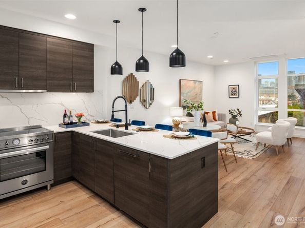 1013 C 6th Avenue N, Seattle WA 98109