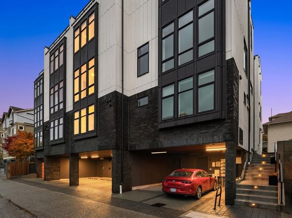 1013 C 6th Avenue N, Seattle WA 98109