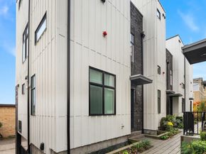 1013 C 6th Avenue N, Seattle WA 98109