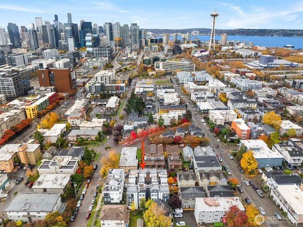 1013 C 6th Avenue N, Seattle WA 98109