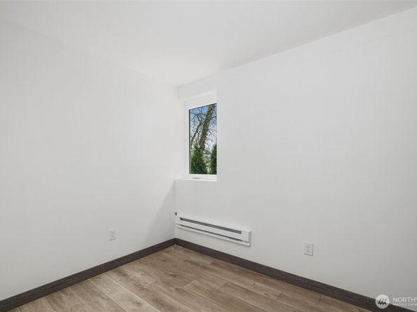 9747 57th Avenue S C, Seattle WA 98118