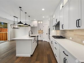 721 211th Place SE, Bothell WA 98021