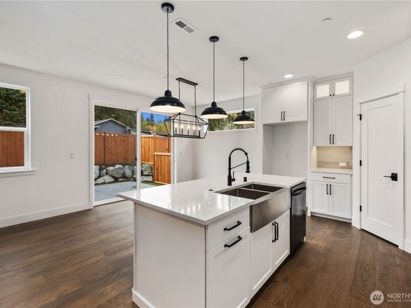 721 211th Place SE, Bothell WA 98021