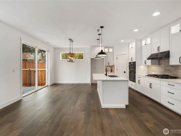 721 211th Place SE, Bothell WA 98021