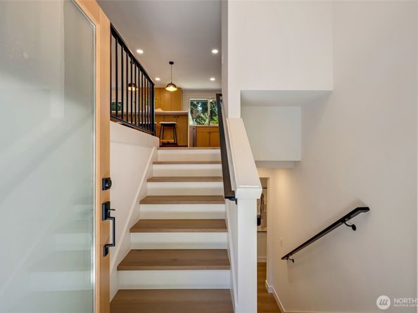 20126 81st Avenue W, Edmonds WA 98026