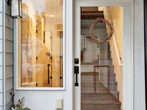 7721 Mary Avenue NW A, Seattle WA 98117