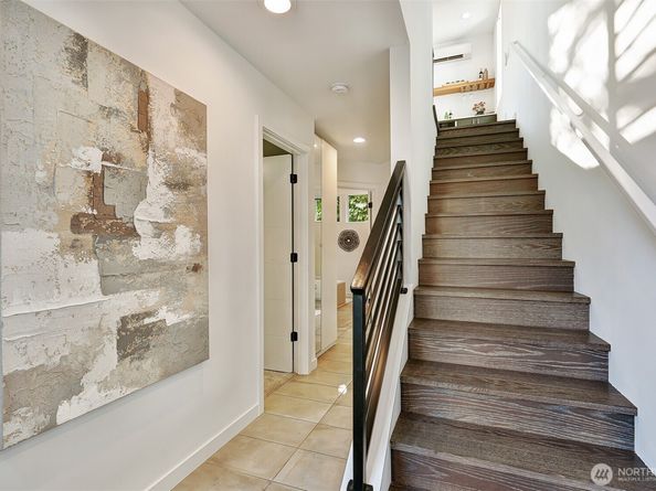 7721 Mary Avenue NW A, Seattle WA 98117