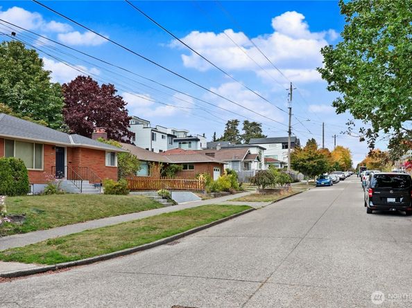 7721 Mary Avenue NW A, Seattle WA 98117