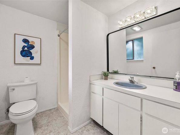 10316 NE 202nd Street, Bothell WA 98011