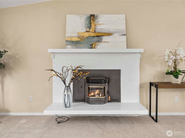 10316 NE 202nd Street, Bothell WA 98011