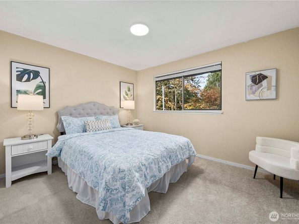 10316 NE 202nd Street, Bothell WA 98011