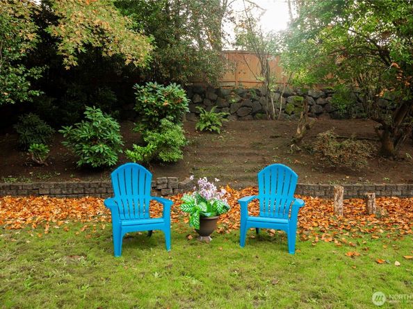 10316 NE 202nd Street, Bothell WA 98011