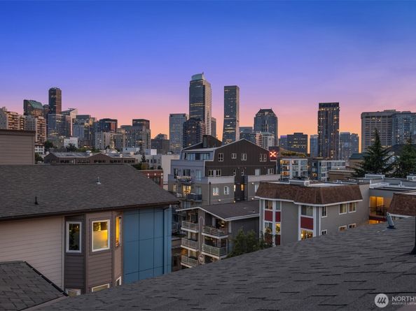 1616 Summit Avenue N203, Seattle WA 98122