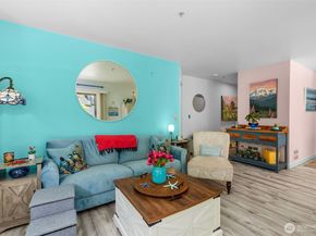 20800 72nd Avenue W 202, Edmonds WA 98026