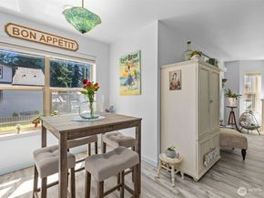 20800 72nd Avenue W 202, Edmonds WA 98026