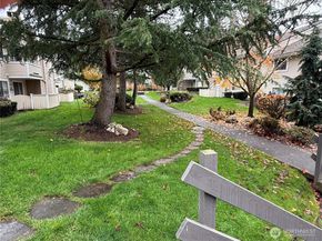 21301 52nd Avenue W B112, Mountlake Terrace WA 98043