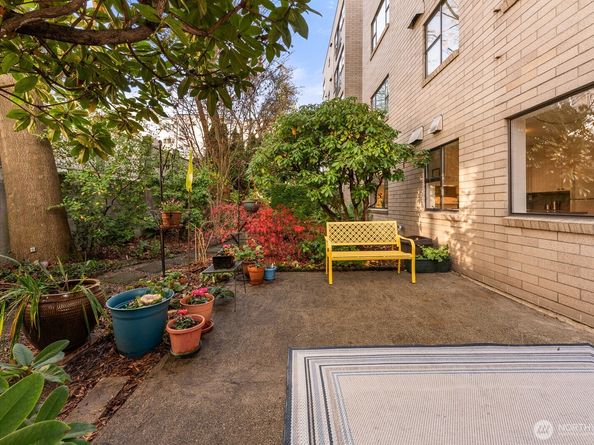 912 3rd Avenue W 101, Seattle WA 98119