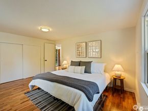 10340 39th Avenue NE, Seattle WA 98125