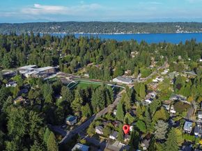 10340 39th Avenue NE, Seattle WA 98125