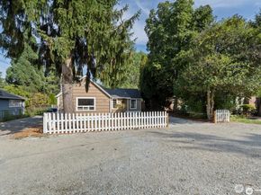 10340 39th Avenue NE, Seattle WA 98125