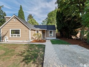 10340 39th Avenue NE, Seattle WA 98125