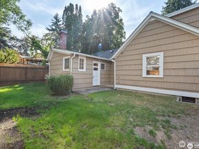 10340 39th Avenue NE, Seattle WA 98125