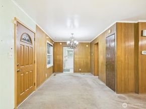 15822 26th Avenue NE, Shoreline WA 98155