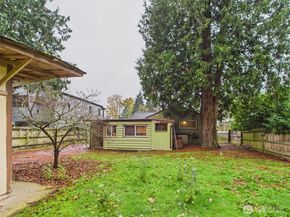15822 26th Avenue NE, Shoreline WA 98155