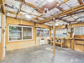 15822 26th Avenue NE, Shoreline WA 98155