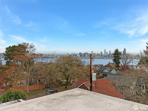 1612 SW California Avenue D, Seattle WA 98116