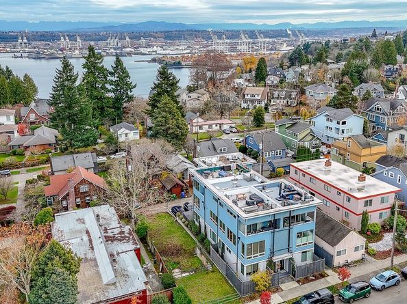 1612 SW California Avenue D, Seattle WA 98116
