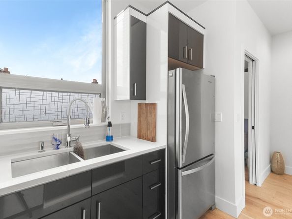 1612 SW California Avenue D, Seattle WA 98116