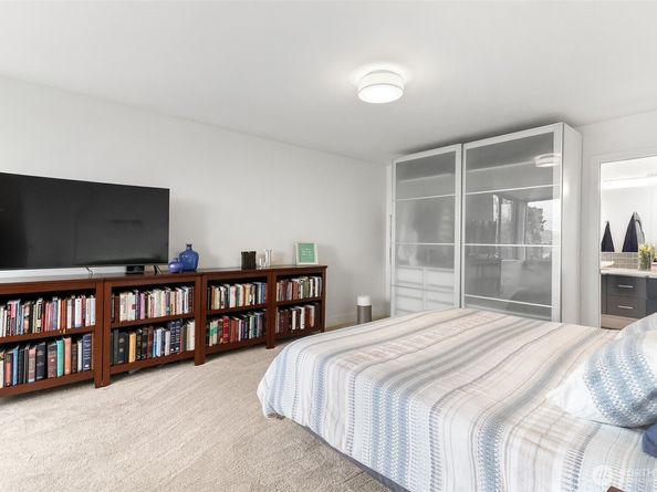 1612 SW California Avenue D, Seattle WA 98116