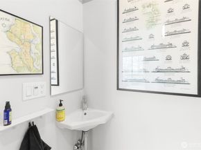 1612 SW California Avenue D, Seattle WA 98116